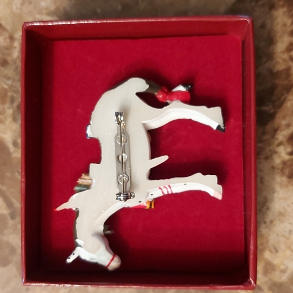 The Trail of Painted Ponies pony pin/brooch, EUC - Picture 4 of 6